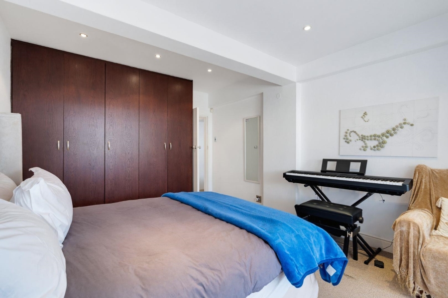 2 Bedroom Property for Sale in Sea Point Western Cape